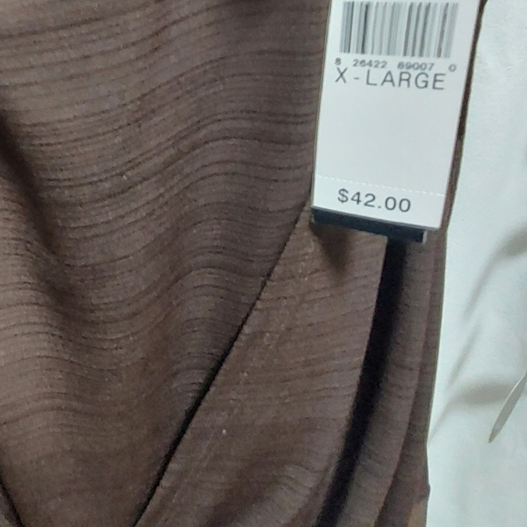 ALYX Brown short sleeve top with Gold accents. Size: XL - Picture 4 of 6